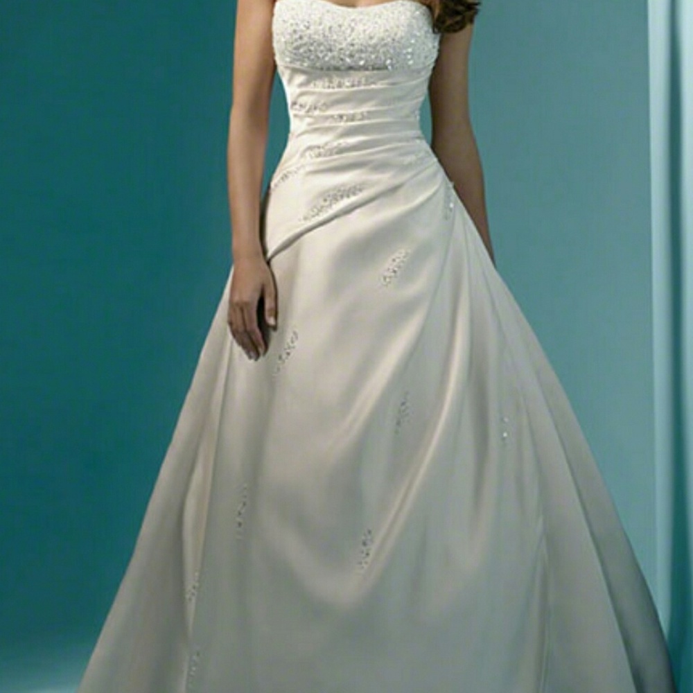 Alfred Angelo Ball Style Wedding Gown